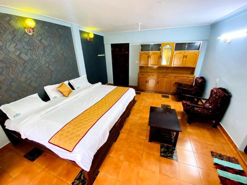 Hotel Bob Leisure à Ooty Extérieur photo