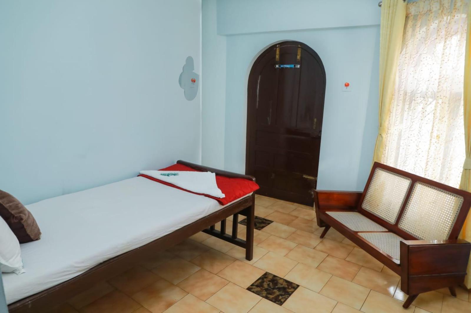 Hotel Bob Leisure à Ooty Extérieur photo